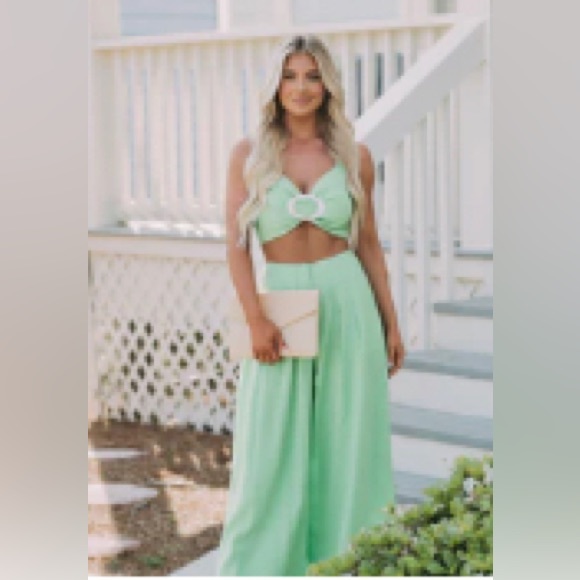 These Three Green Two Piece Set - Picture 3 of 3